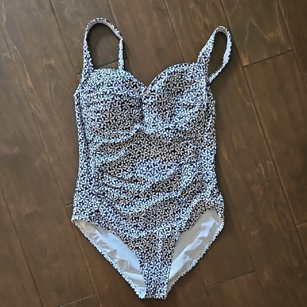 Bond-eye Monochrome Floral Print Swimwear - 8US